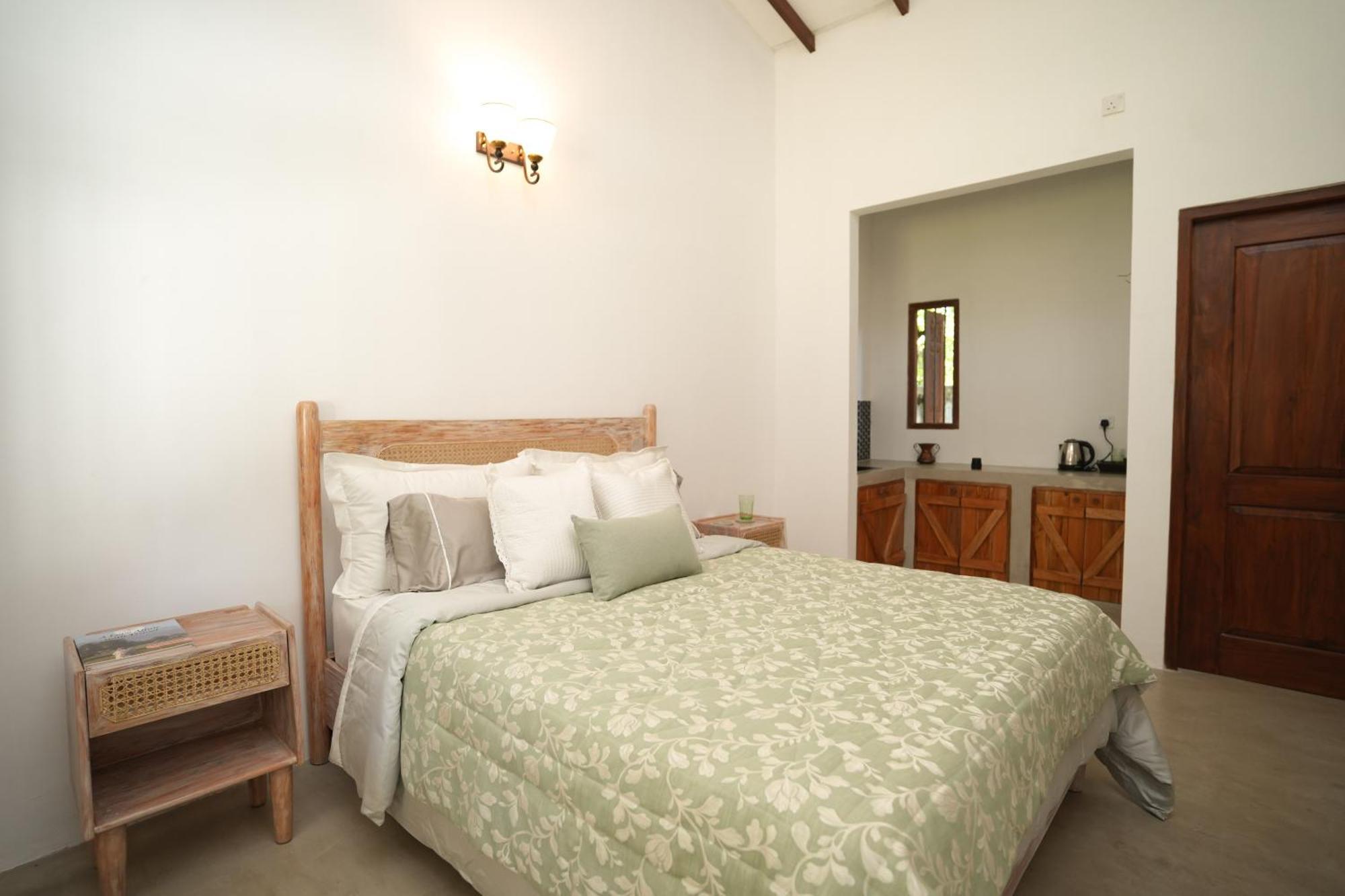Summer House - Private Villa Close To International Airport Bia Джа-Ела Екстериор снимка