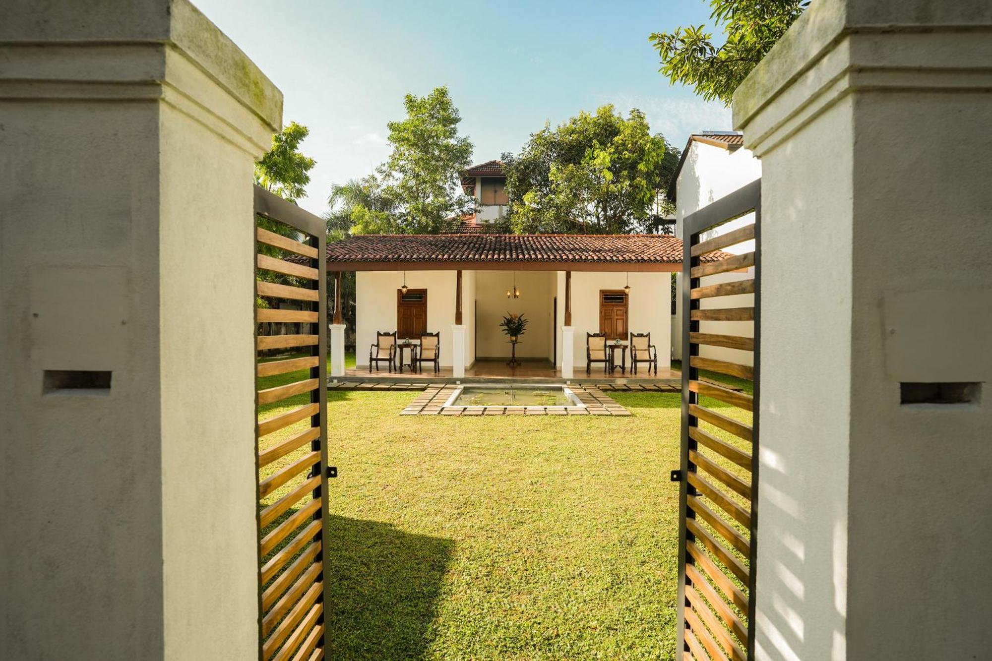 Summer House - Private Villa Close To International Airport Bia Джа-Ела Екстериор снимка
